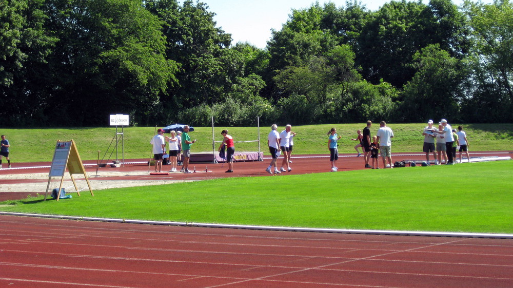 Sportabzeichen-Abnahme auf dem Sportplatz Unteres Hart in Bad Wörishofen